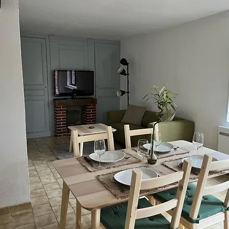 Prázdninový dům Maison De Bourg Avec Garage Motos