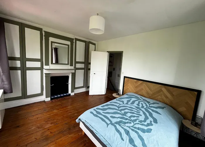 Maison De Bourg Avec Garage Motos *